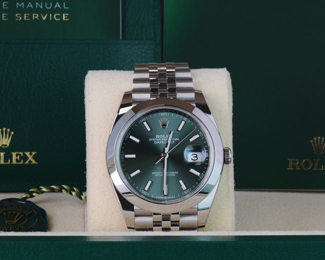 New Rolex Datejust 41 126300-0020 Green Dial Jubilee Bracelet 2022+ Full Set
